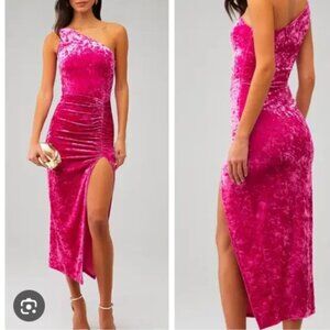 NEW  NWT Saylor Niama Pink Velvet One Shoulder Side Ruched Slit Midi Dress Med